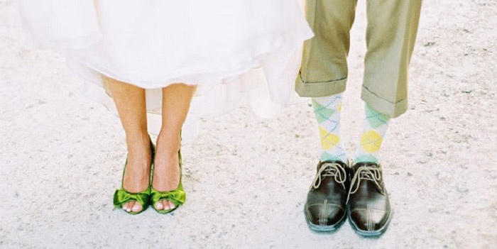 Яркая обувь жениха и невесты