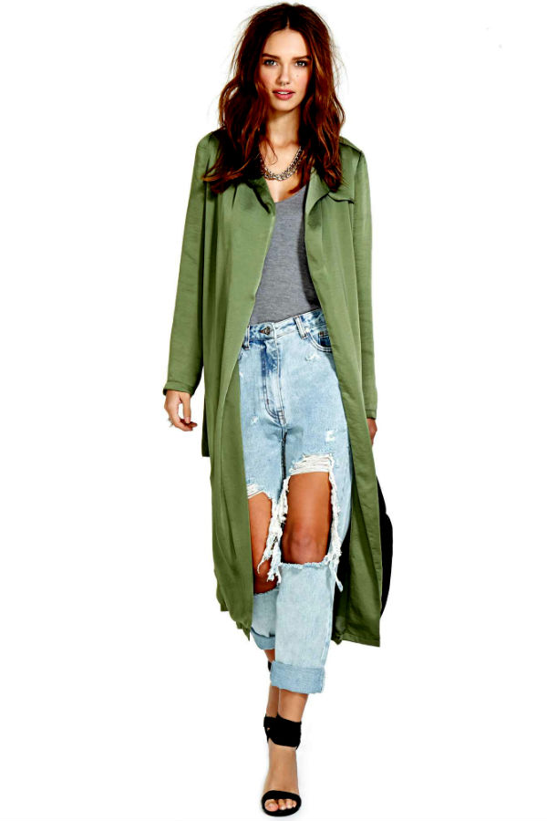 Зеленый плащ – яркая вещь модного женского гардероба